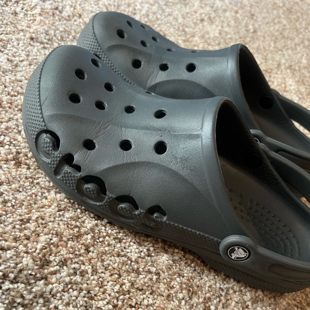 Crocs dark grey baya clog good as new unisex